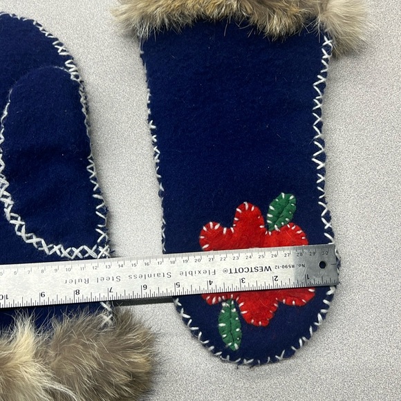 Rabbit Fur Trimmed Blue Wool Flower Mitten - Picture 6 of 7